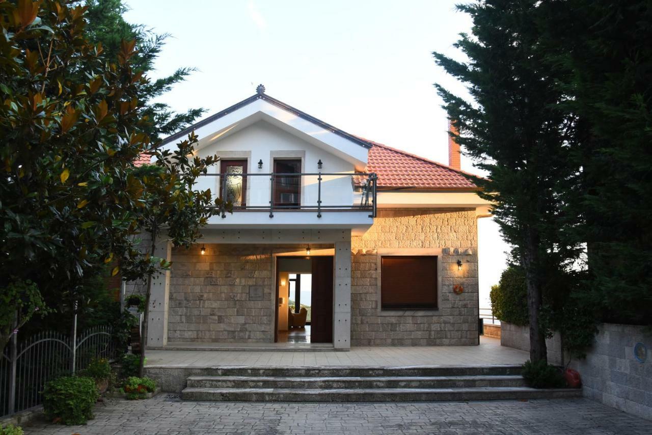 Villa #ioniahouse Surrel