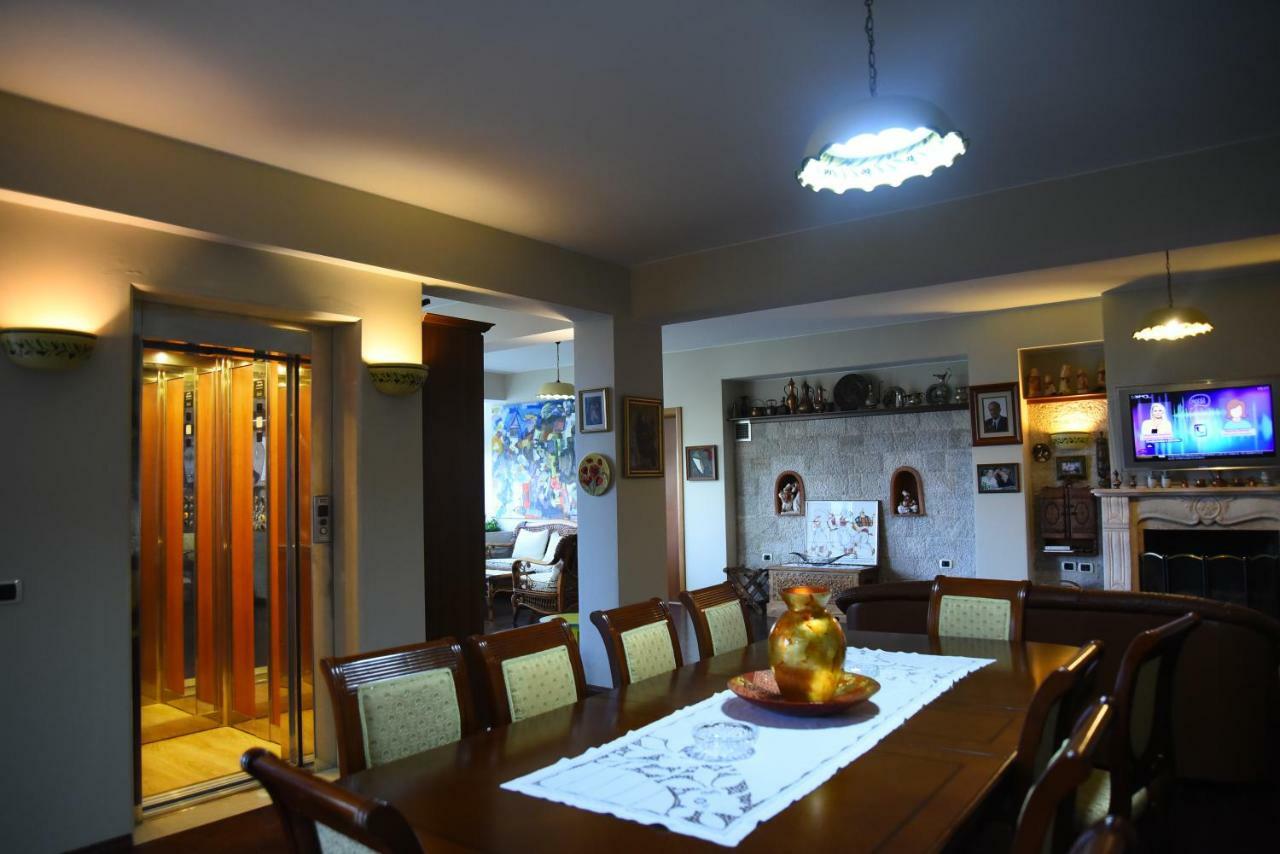 #ioniahouse Surrel *